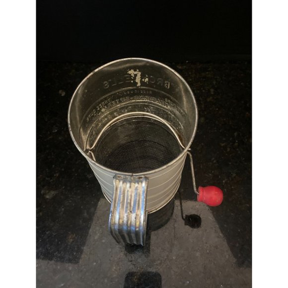 Bromwells 3 Cup Flour Sifter, Apple Graphics, 3 Cups - Picture 8 of 9